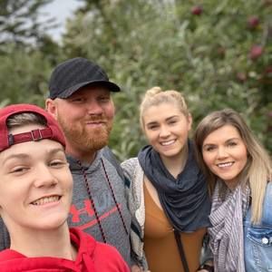 Meet your Posher, Loretta